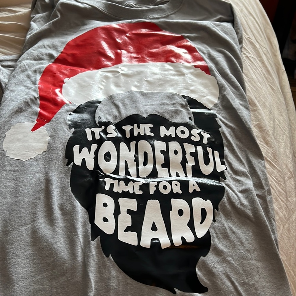 Mens 4xl Christmas beard tshirt NWOT. Never worn